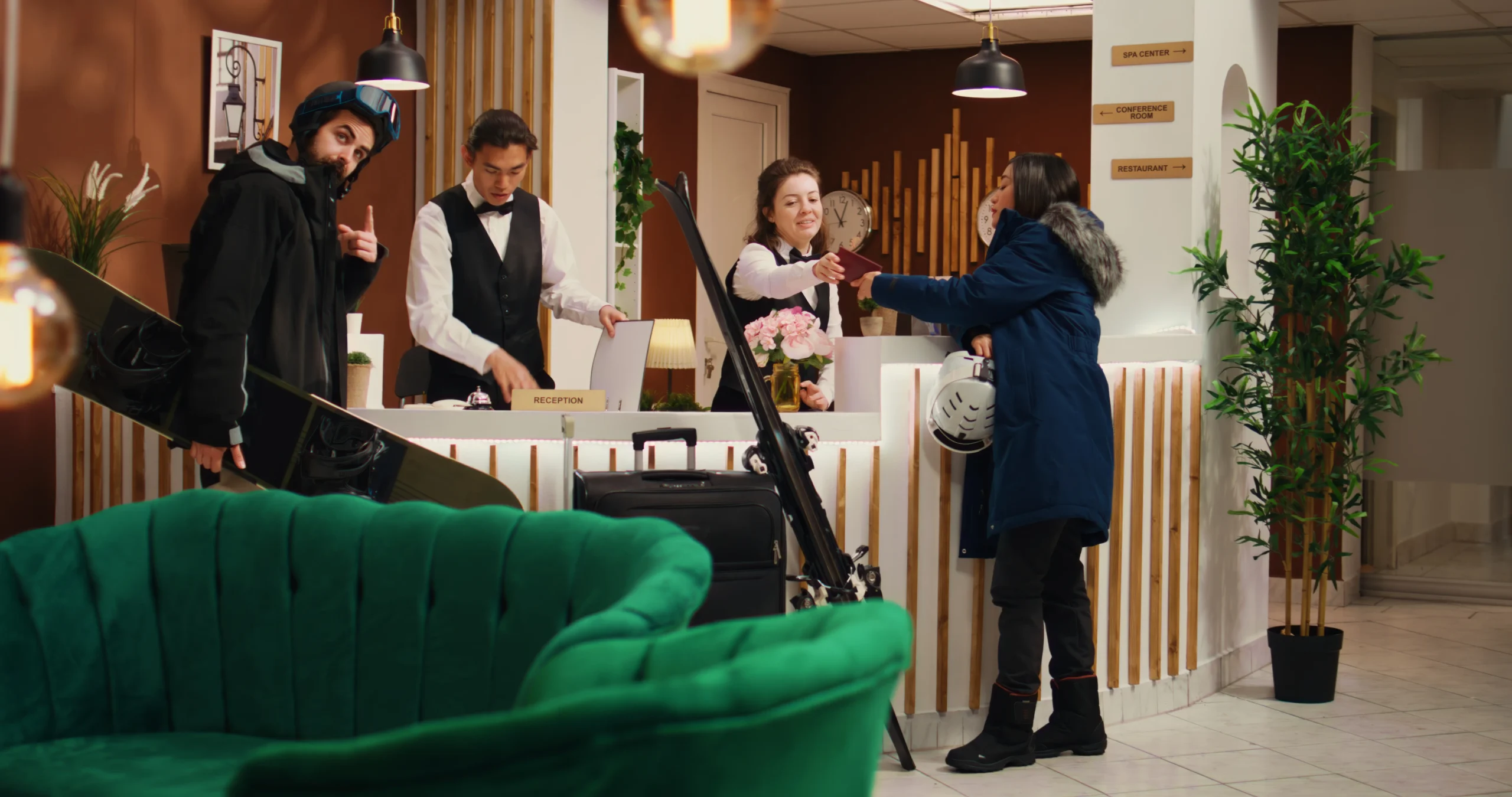 Icon showing hotel building with suitcase and leisure elements, representing hospitality property valuation.